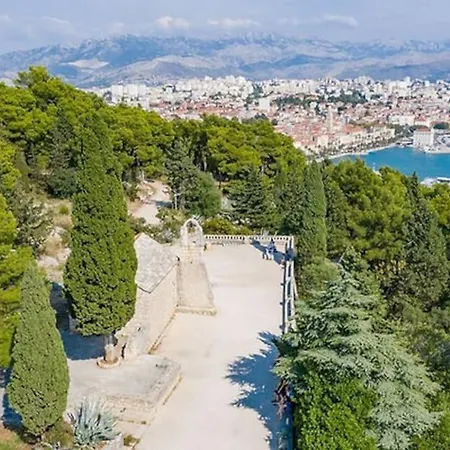 Delux Holiday In Appartamento *