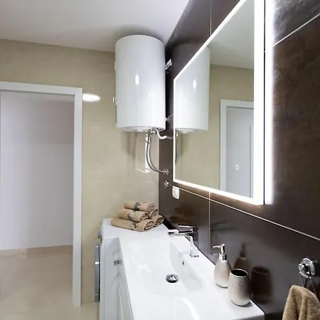 Delux Holiday In Appartamento