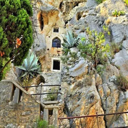 Delux Holiday In * Split